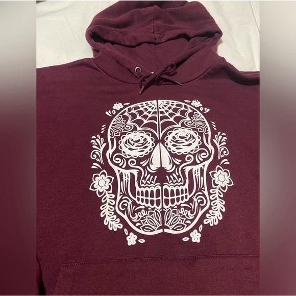 Sugar Skull Women’s Hoodie Size Lg. Burgundy and White - Picture 2 of 5